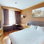 Ibis Centrum 3* Bratislava