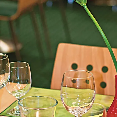 Ibis Centrum 3* Братислава