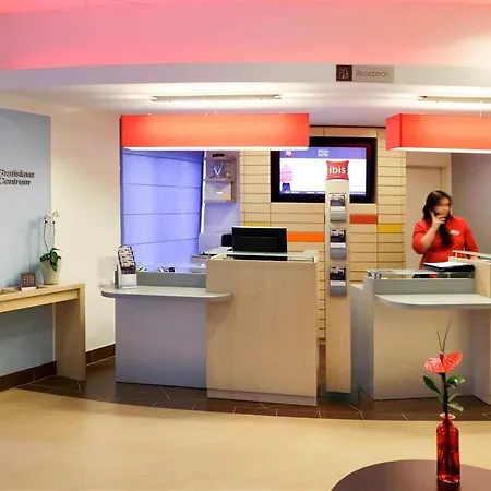 Ibis Centrum Готель Братислава