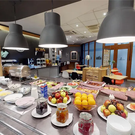 Готель Ibis Centrum 3*