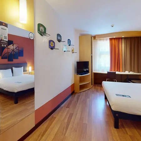 Hotel Ibis Centrum 3*