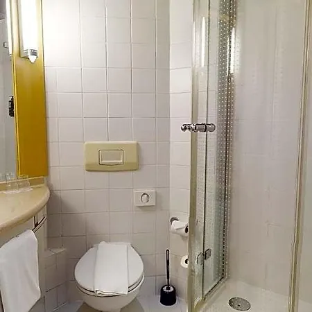 Ibis Centrum 3*