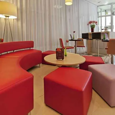 Ibis Centrum Отель Братислава