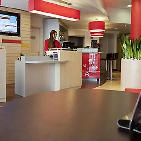 Ibis Centrum 3*
