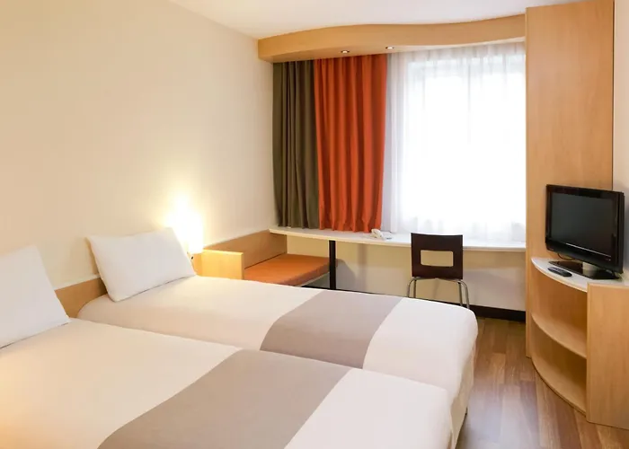 Ibis Centrum Hotel 3*