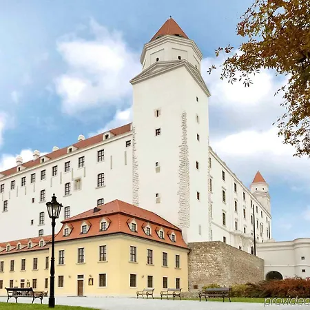 Ibis Centrum 3* Bratislava