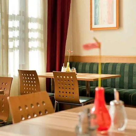 이비스 센트럼 3* 브라티슬라바