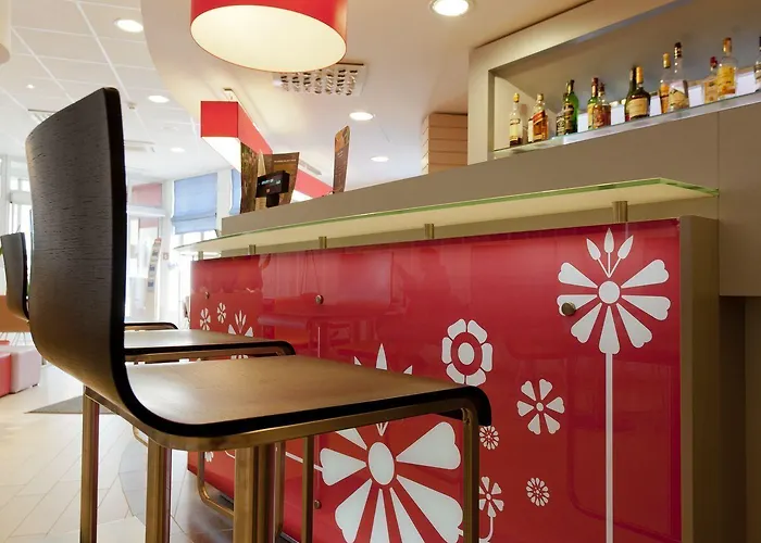 Ibis Centrum Hotell 3*