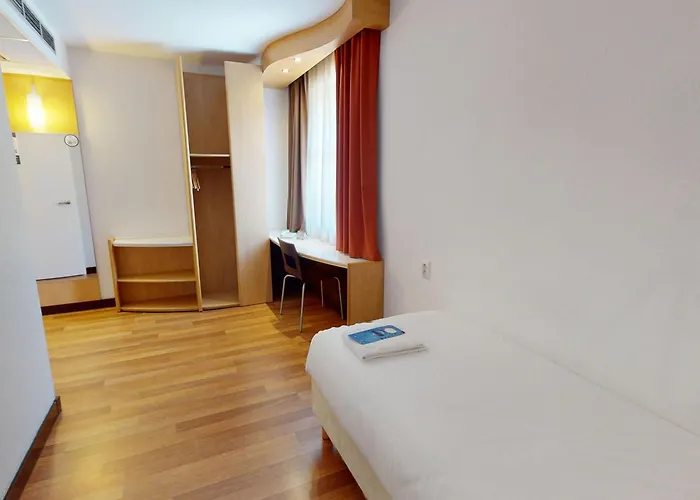 酒店 布拉迪斯拉发市中心宜必思酒店 3*