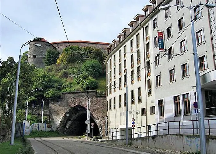 布拉迪斯拉发市中心宜必思酒店 酒店 3*